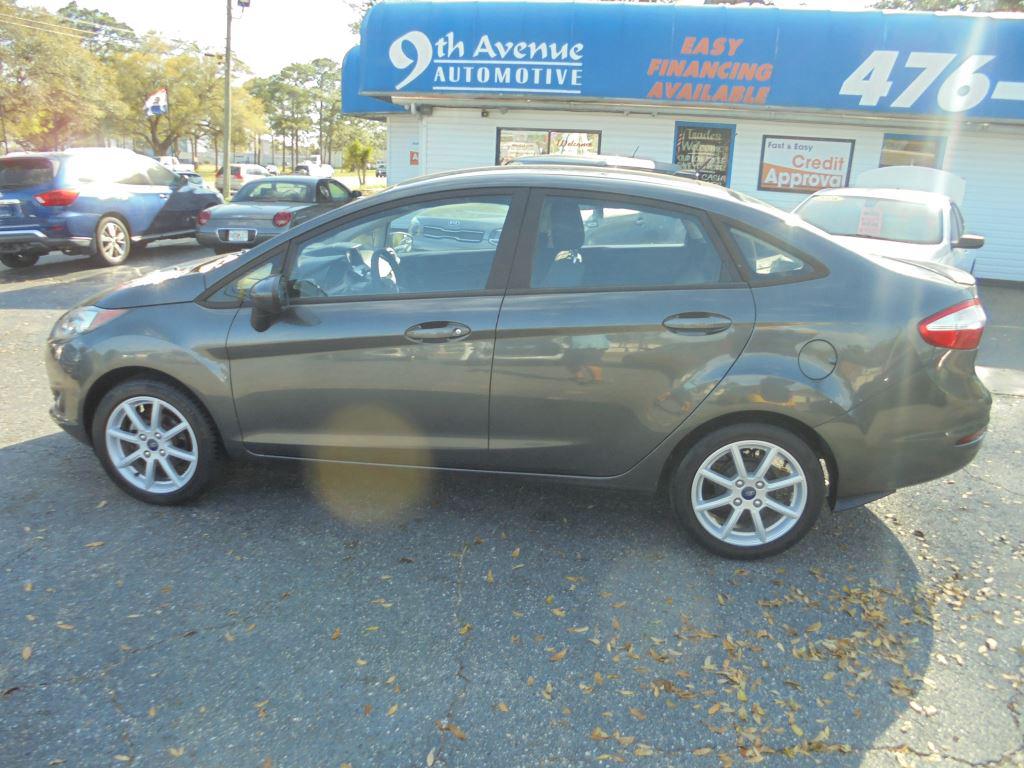 2019 Ford Fiesta SE - Photo 6