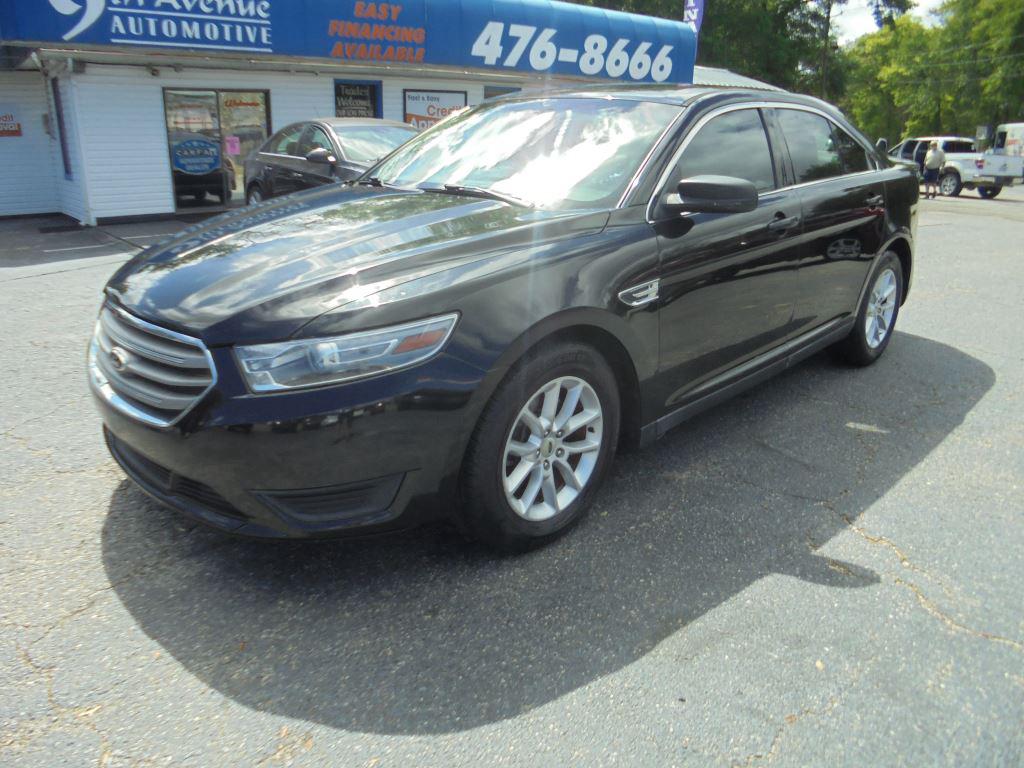 2014 Ford Taurus SE
