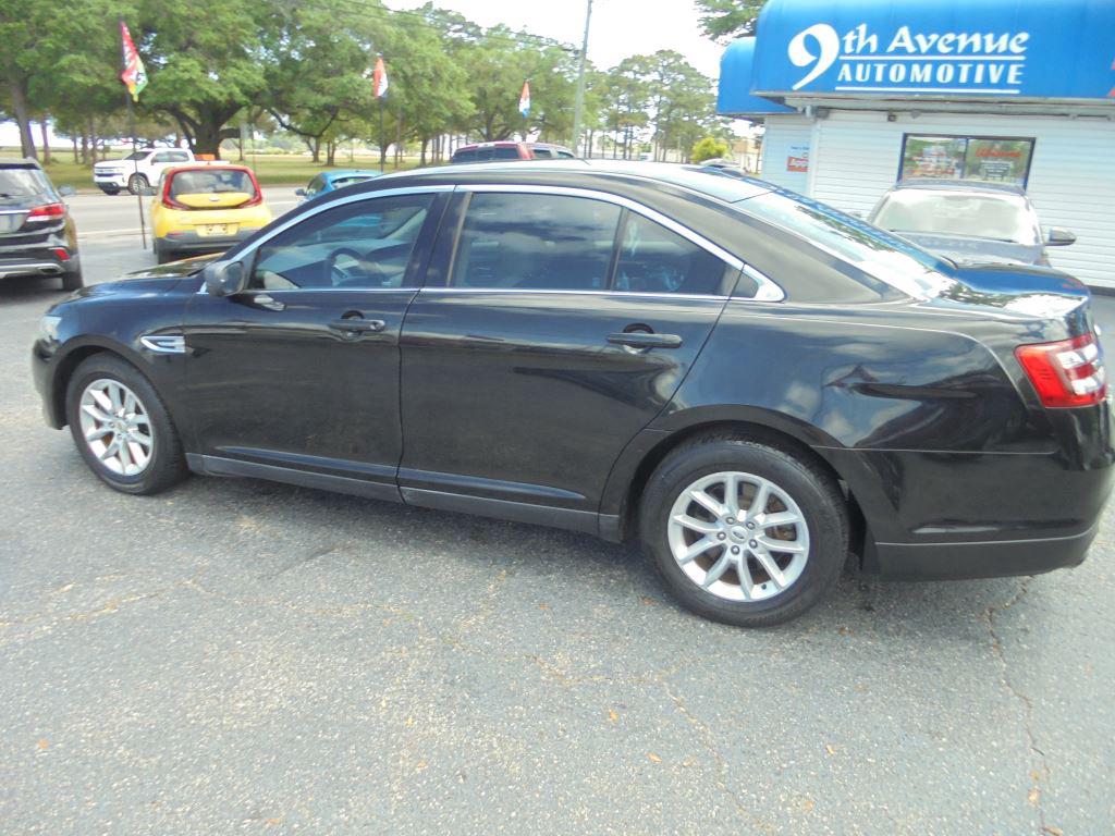 2014 Ford Taurus SE - Photo 6
