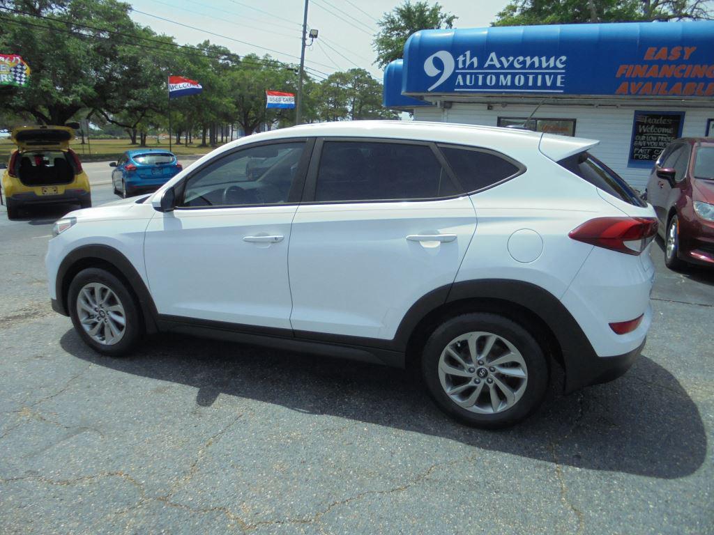 2017 Hyundai Tucson SE - Photo 6