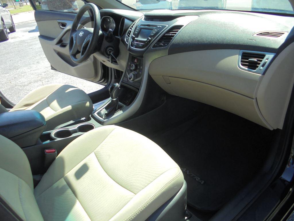 2016 Hyundai Elantra SE - Photo 16