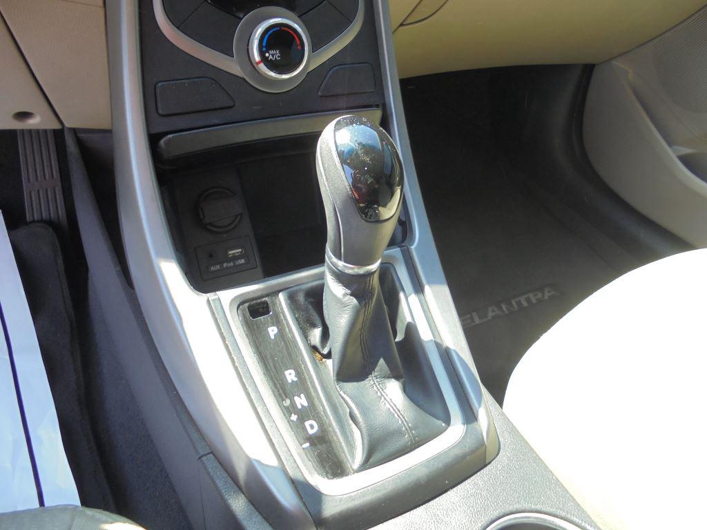 2016 Hyundai Elantra SE - Photo 14