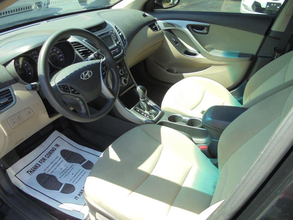 2016 Hyundai Elantra SE - Photo 11