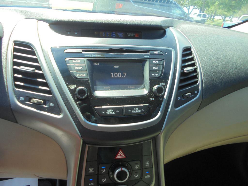 2016 Hyundai Elantra SE - Photo 13