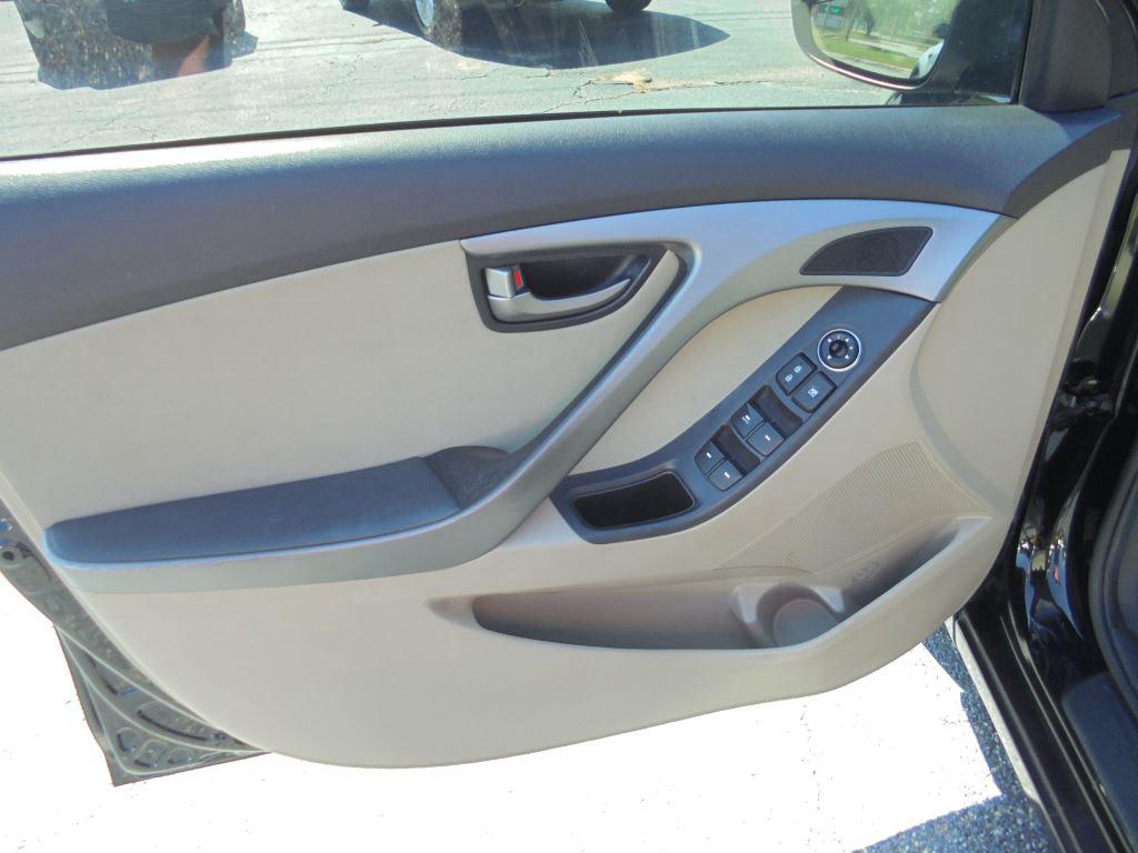 2016 Hyundai Elantra SE - Photo 10