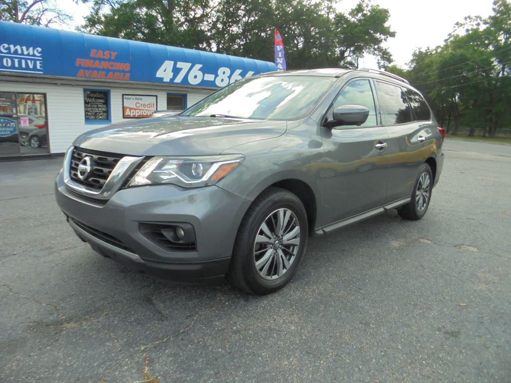2018 Nissan Pathfinder SL 2WD's photo