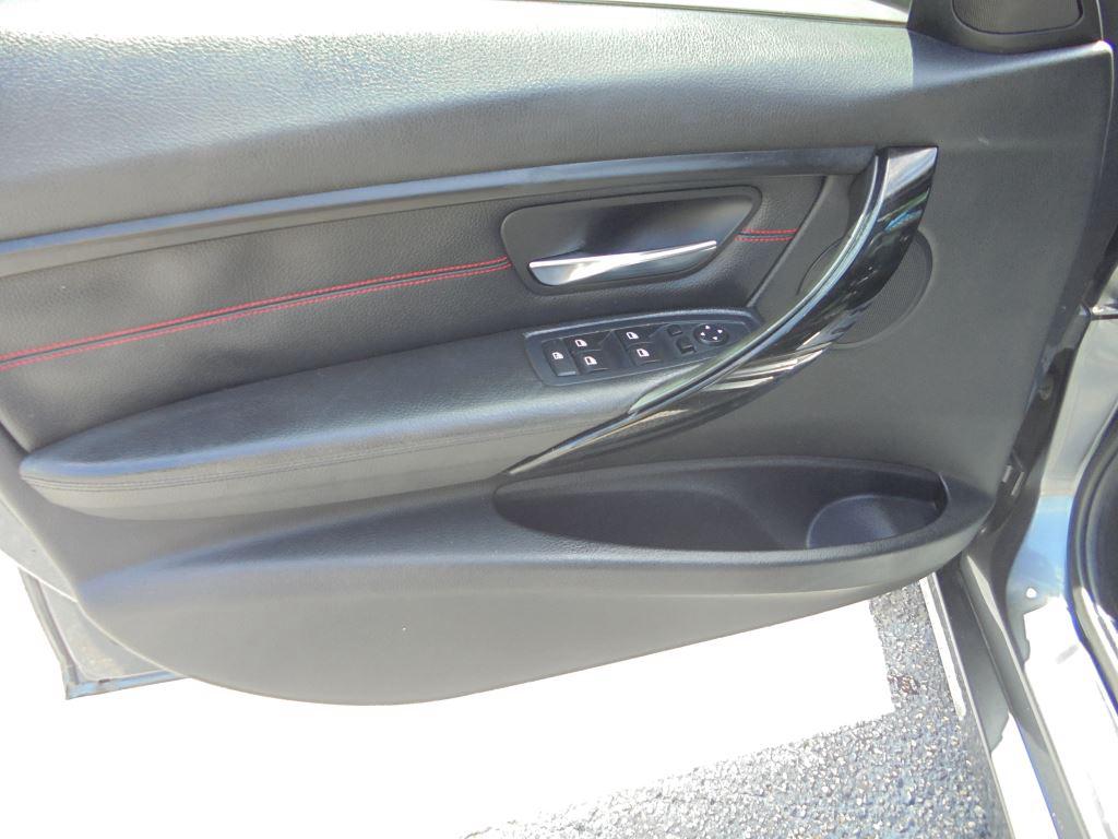 2015 BMW 3 Series 328i - Photo 11